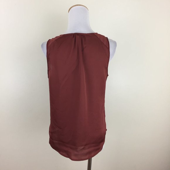 BEBE Hen/Brown Satin/Sateen Chiffon Pleats Ruffle V Neck Sleeveless Top - Picture 8 of 10